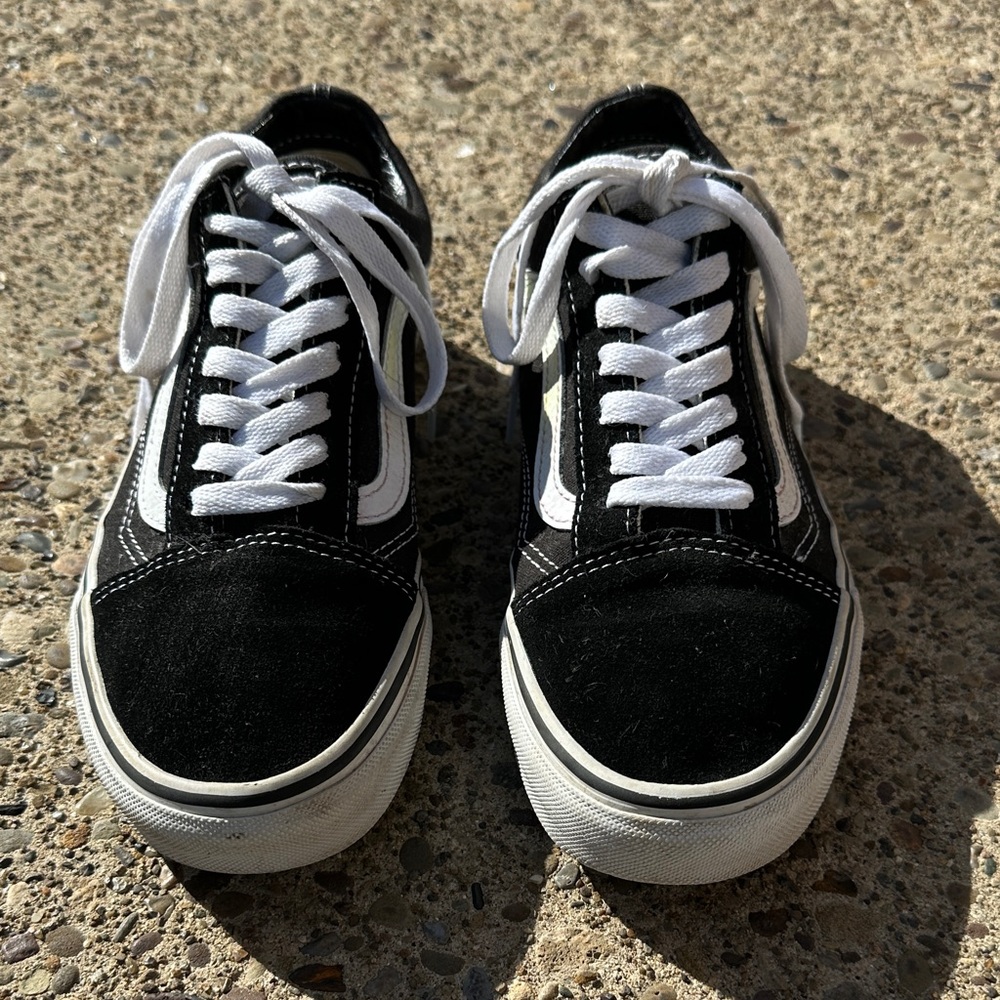 Vans Classic Old School Skate Street shoes, suede canvas
Men 6/women 7.5